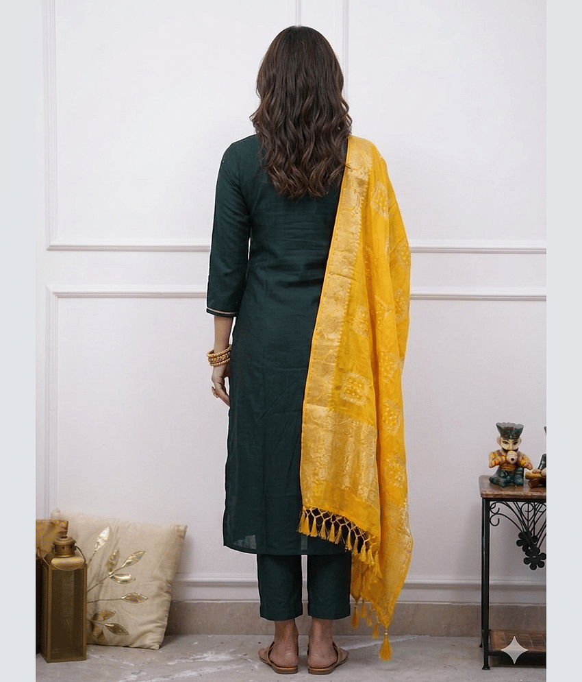 VARNI VESH Women Cotton Embroidered Straight Kurti With Pants ( Green ) view 2