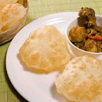 Luchi (4) & Aloo Dum