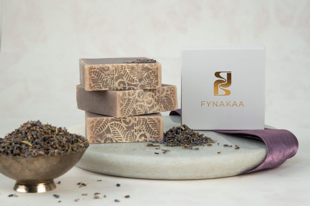 Fynakaa Lavender Soap | Handmade Cold Processed Soap for Oily Skin | Natural, Organic & Paraben-Free | For Men & Women, All Skin Types (100gms Pack Of 1) view 2