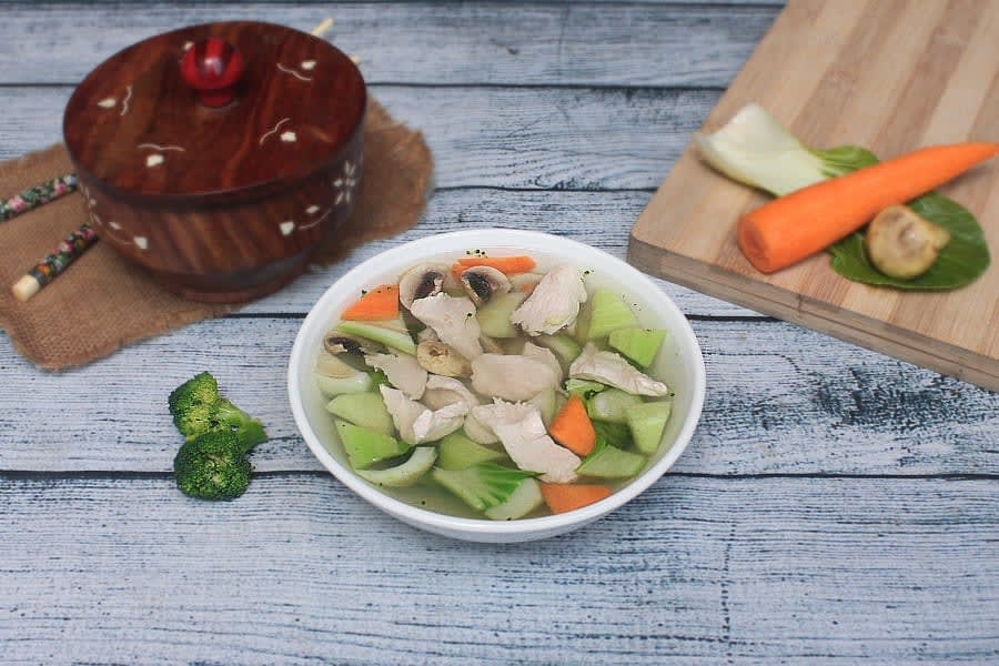 Chicken clear soup