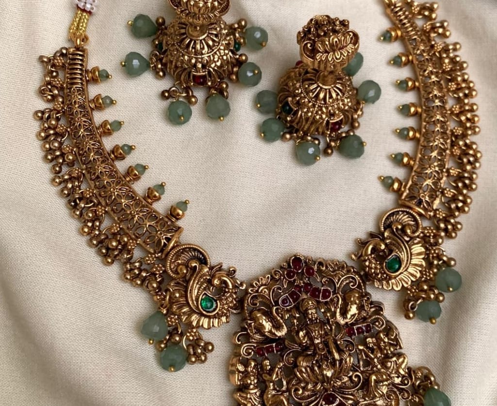 Antique Gold Temple Jewelry Necklace Set with Green Beads view 2