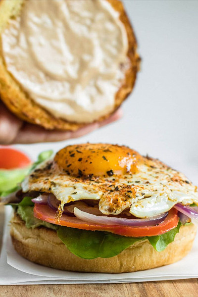 Butter egg burger