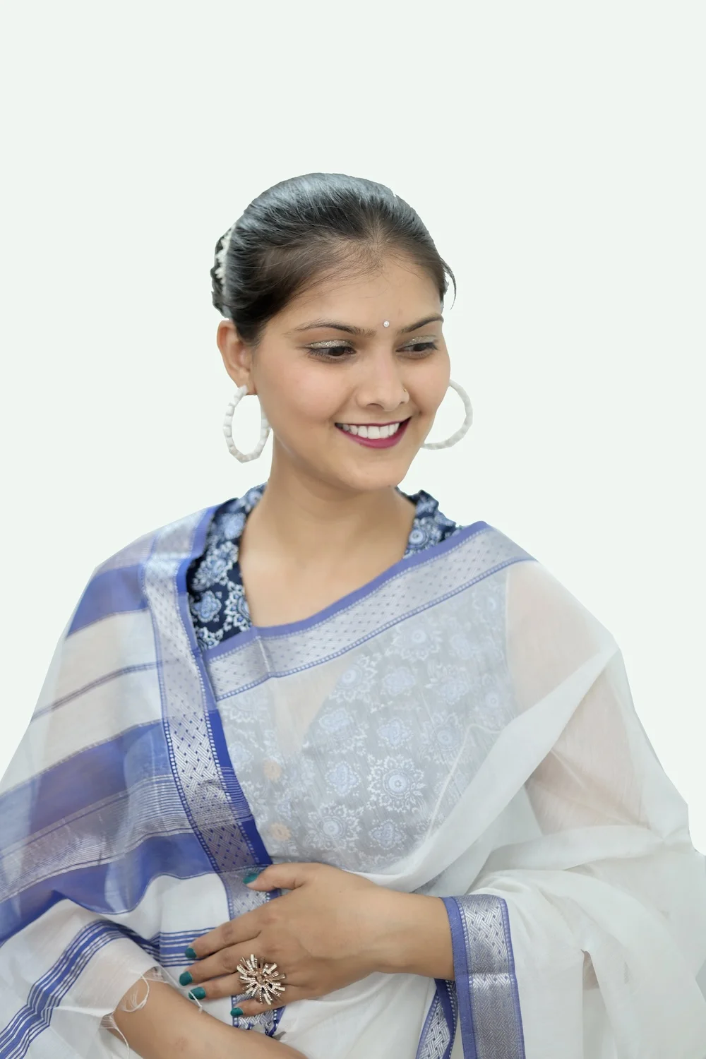 Majestic Divine off-white handloom Saree with Tassels view 2