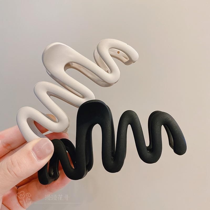 Matte hair Claw Clip Set of 3pcs view 2