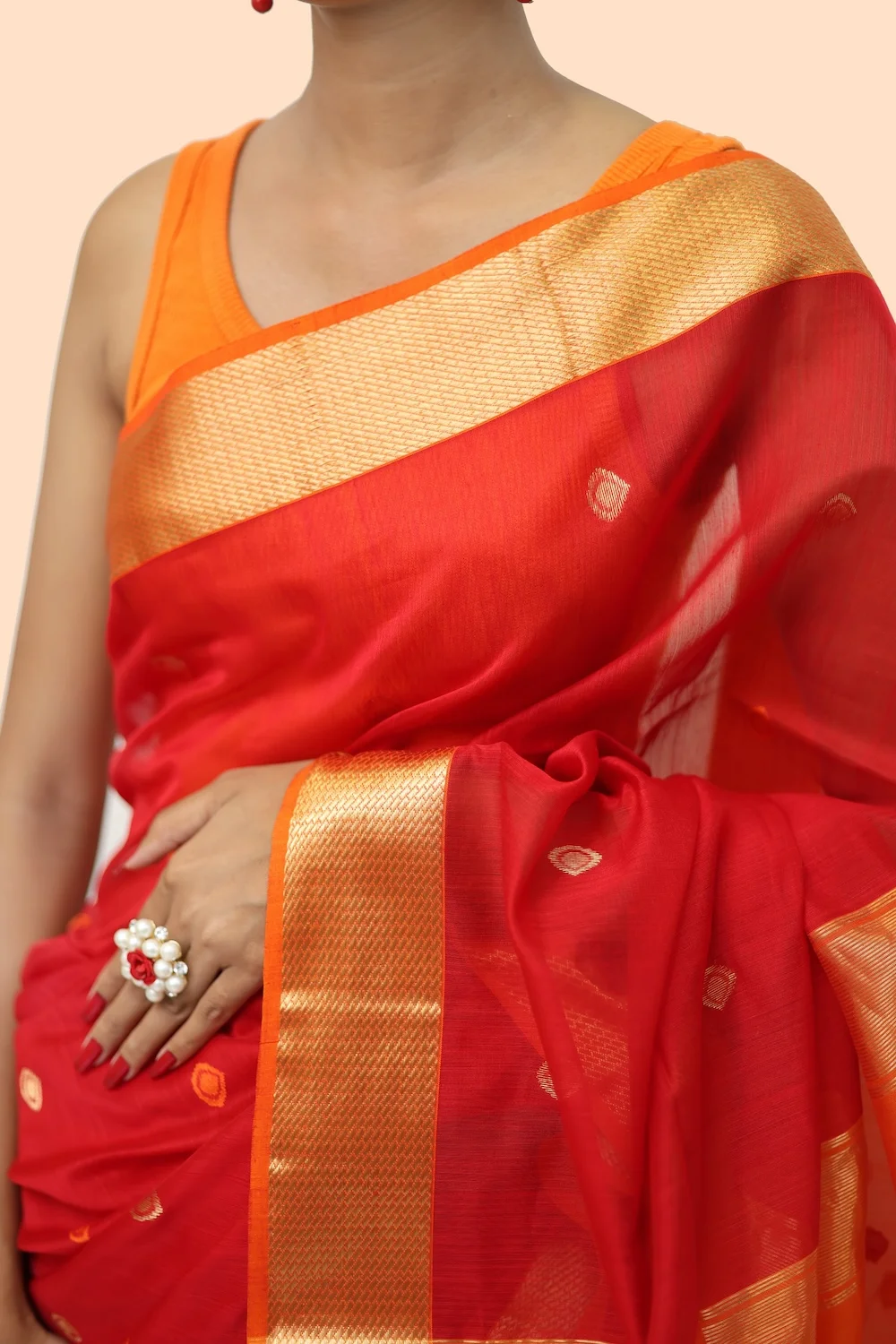 Vibrant Red Drop motif handloom Saree with Tassels view 2