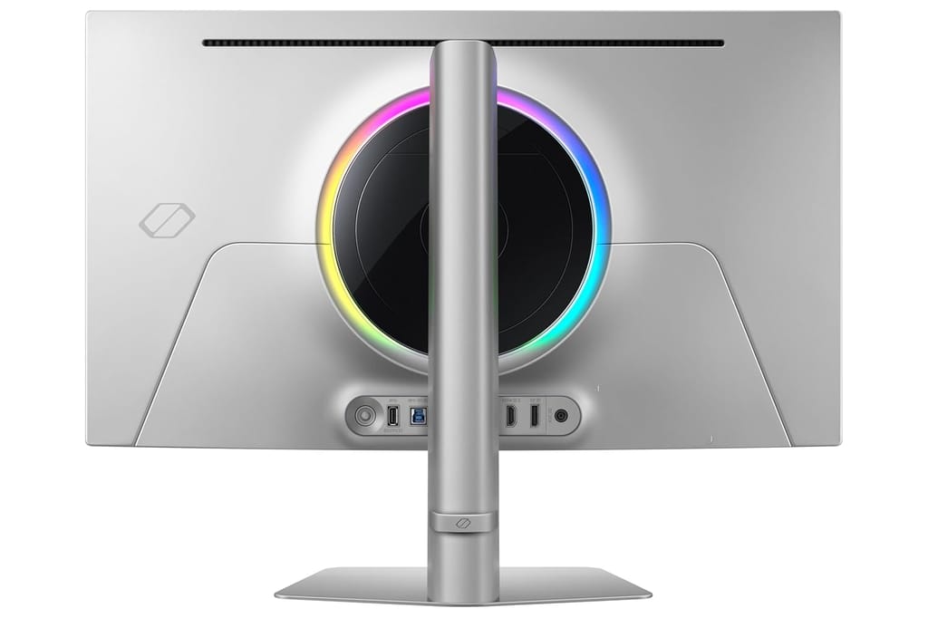 Samsung 32"(80cm) Odyssey G8 QD-OLED 4K Gaming Monitor|UHD 3840 x 2160|240Hz|0.03ms|HDR TrueBlack 400|OLED Safeguard+|FreeSync Premium Pro|Height-Tilt-Pivot Adjustable Stand|LS32FG810SWXXL|Silver view 2