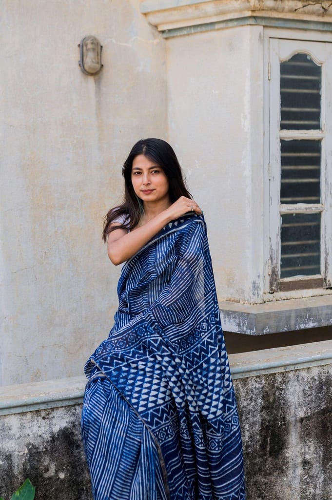 Kaisori Malhar - Dabu Stripes Indigo Silk Cotton saree view 2