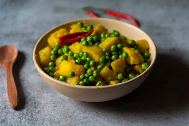 Aloo Matar Ki Dry Sabzi