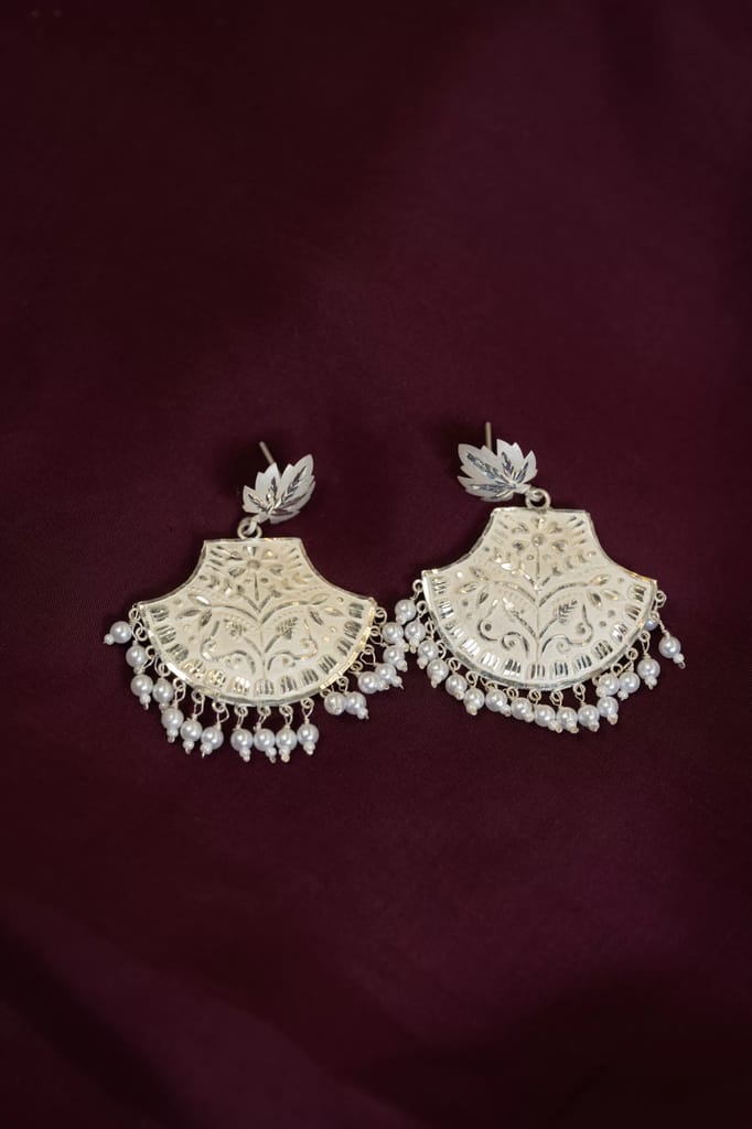 Akhnoor Earring view 2