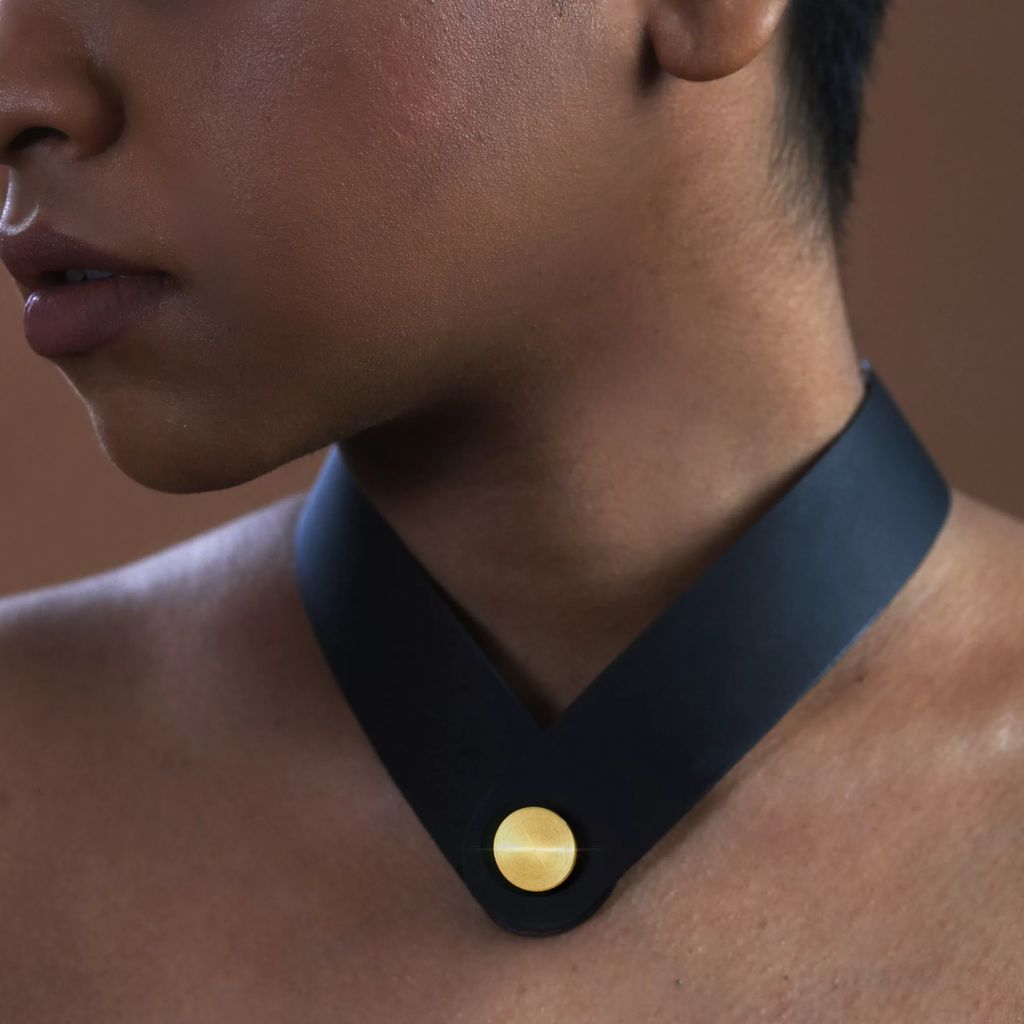 Element Neckpiece view 2