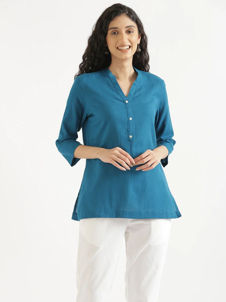 Women's Solid Cotton Kurta with 3/4th Sleeves and Round Neck (Teal Blue) view 2