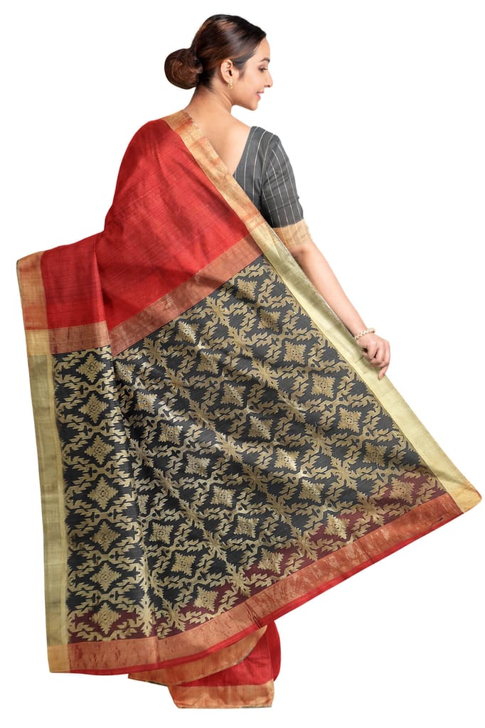 Matka silk saree in red with a jamdani weave pallu in geometric pattern view 2