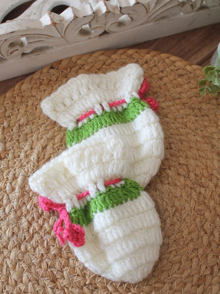 Soft Cotton Newborn Baby Mittens (0–3 Months) – Anti-Scratch Gloves view 2