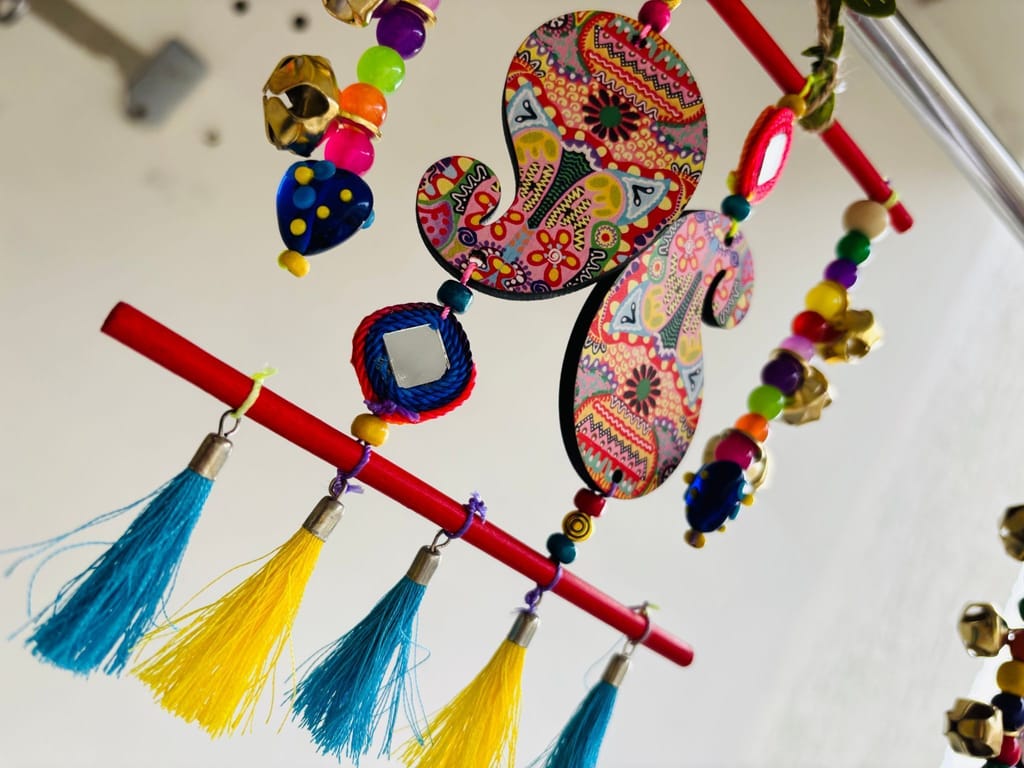 “Mini Noor – Psychedelic Paisley Hanging/ Wind Chime view 2