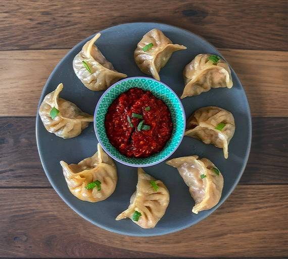 Steamed paneer momos