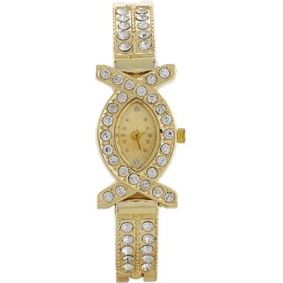 American Oval Dial Golden Metal Strap Women Quartz Watch view 2