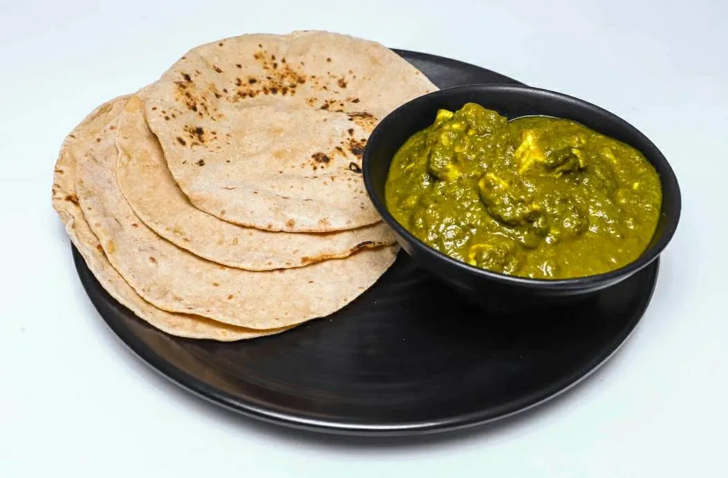 Palak paneer with 4 roti