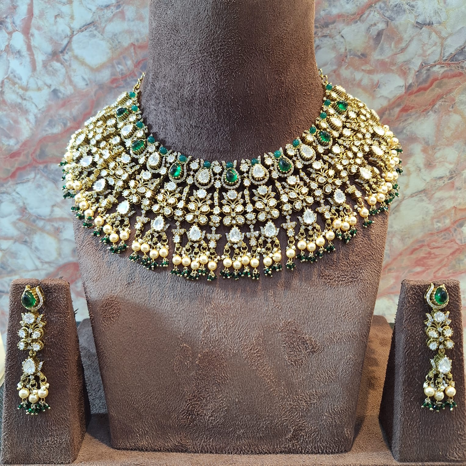 Emerald Luxe Choker - The Royal Bride By Dia Art Jewels view 2