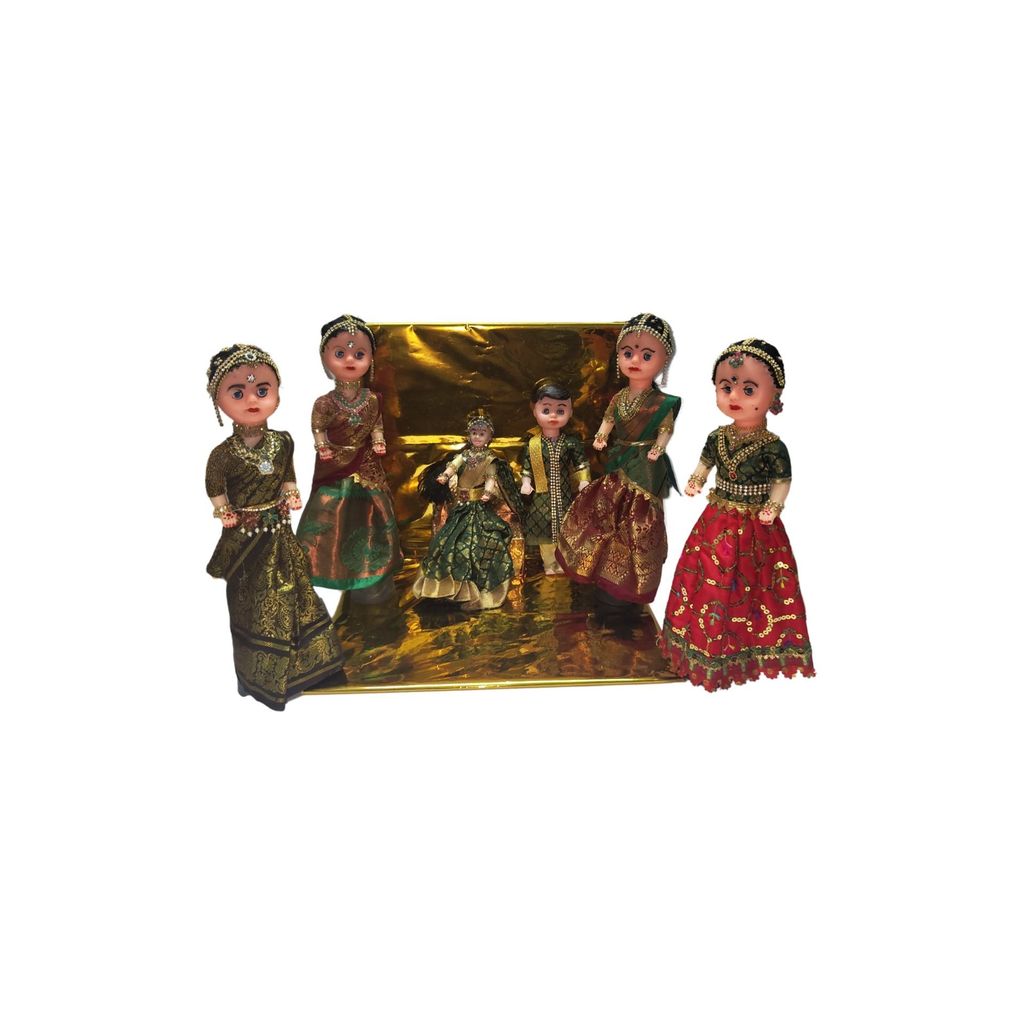 Handmade Indian Traditional Dolls Set of 6 Traditional Indian Dolls in Ethnic Wear, view 2