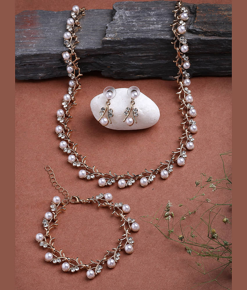 Sukkhi Gold Alloy Necklace Set ( Pack of 1 )