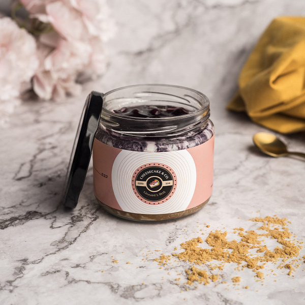 Blueberry baked cheesecake jar