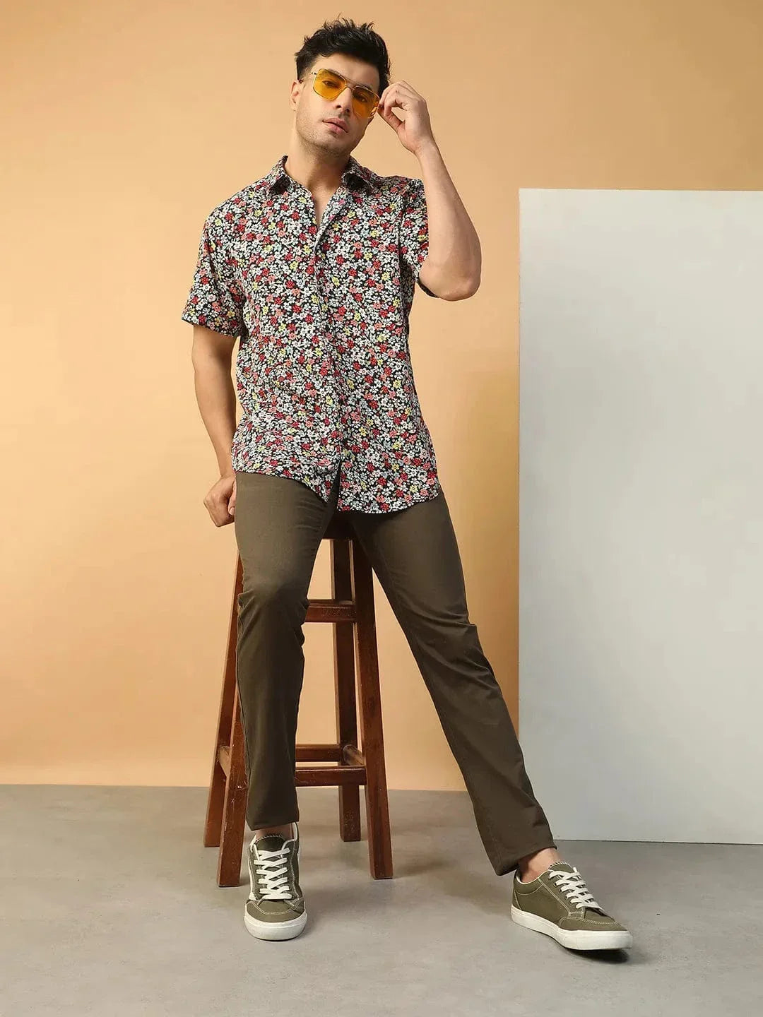 Freak Floral Print Multicolor Collared Short Sleeve Men Oversized Shirt view 2