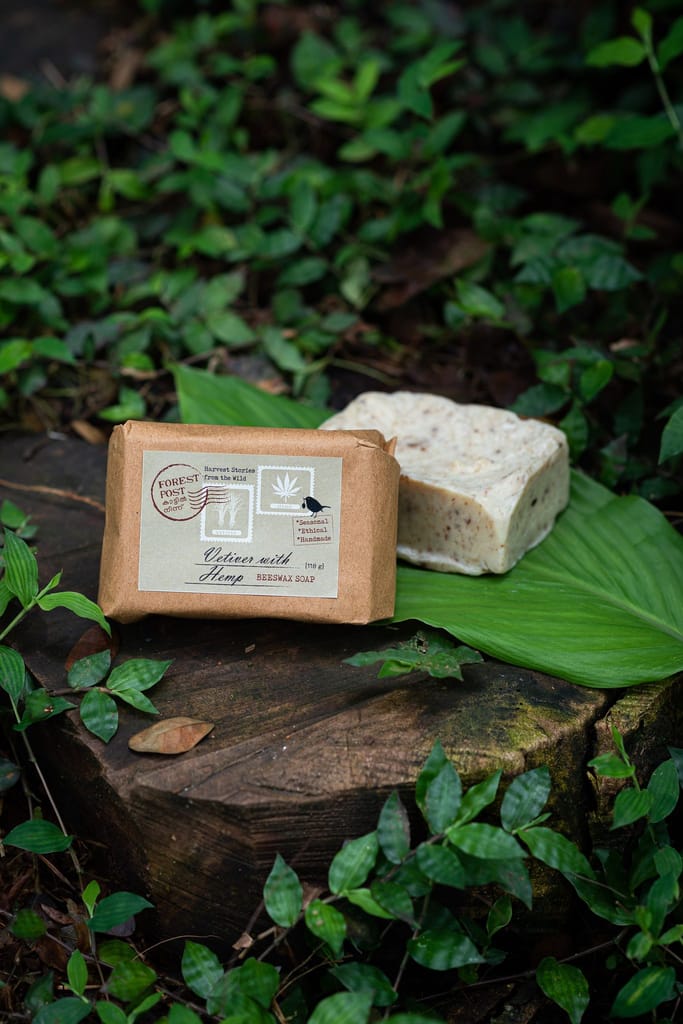 Beeswax Handmade Vetiver with Hemp Soap 114 gram (1TORSOPTN00272) view 2