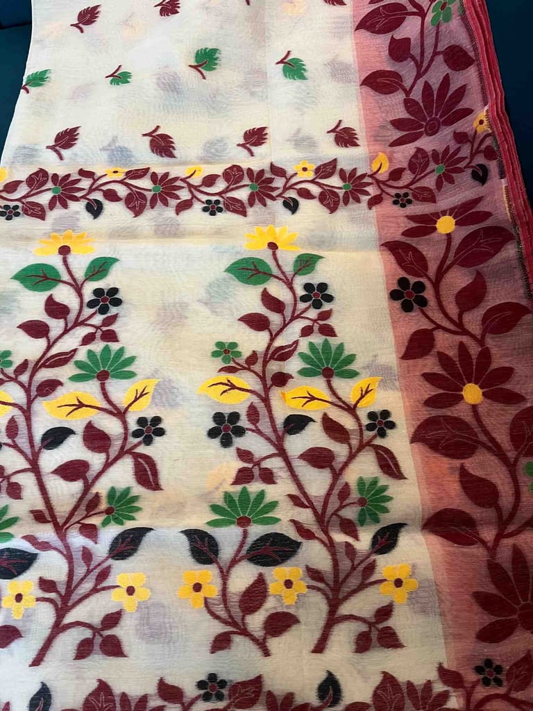 Cotton Jamdani Saree in Off White view 2