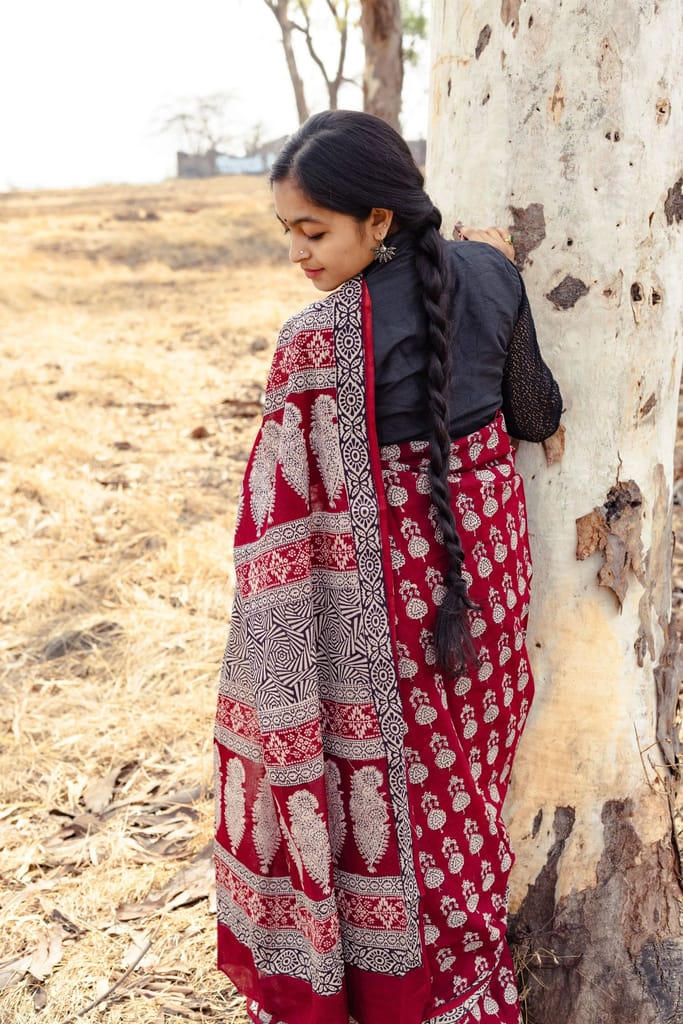 Kaisori Nandana Jhumka handblockprinted cotton saree view 2