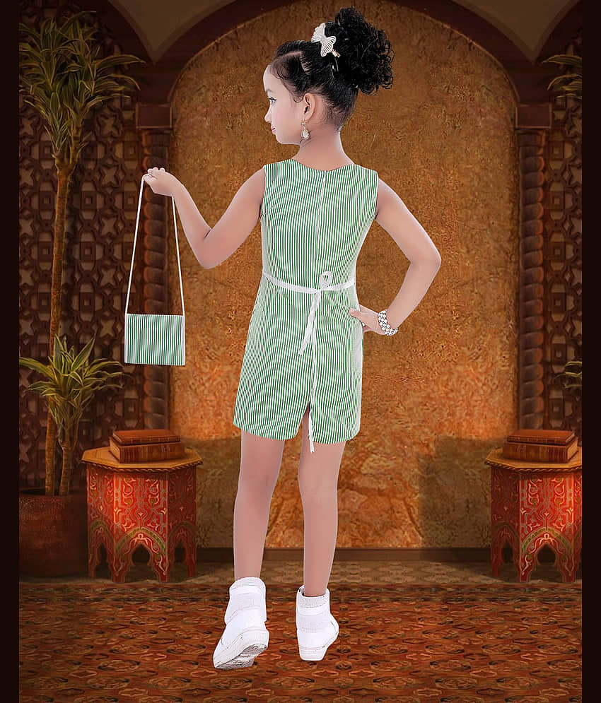 9stiches Cotton Blend Dress For Girls ( Pack of 1 , Green ) view 2