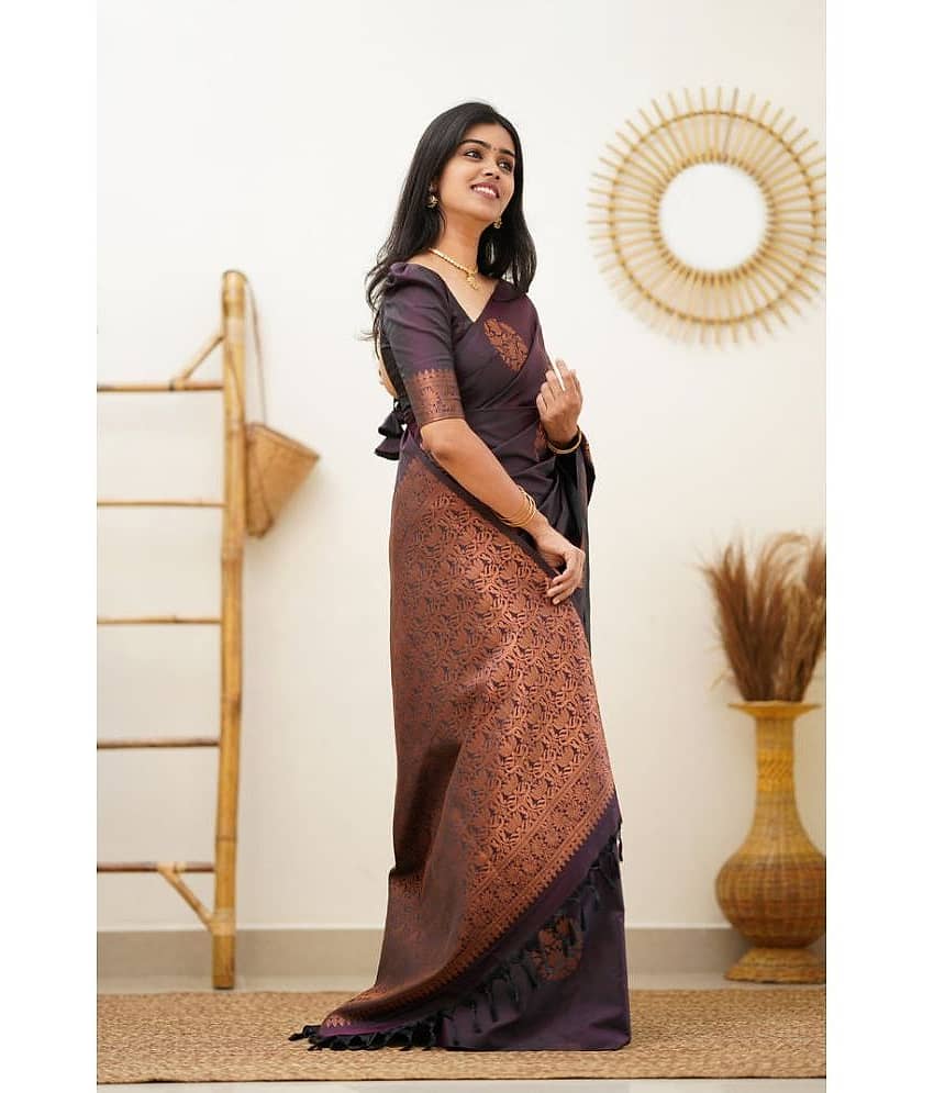 GARIYA Banarasi Silk Woven Saree With Unstitched Blouse Piece ( Wine ) view 2