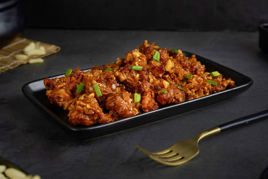 Boneless garlic chicken
