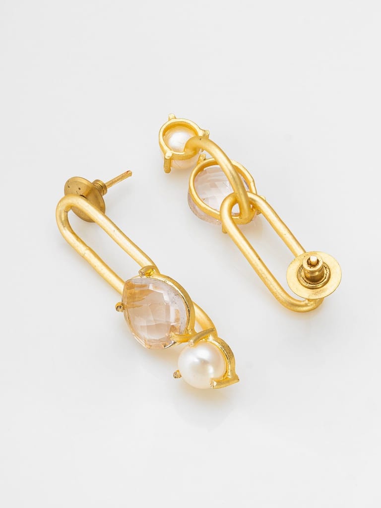 Morison Golden Star Earrings Shine Bright view 2