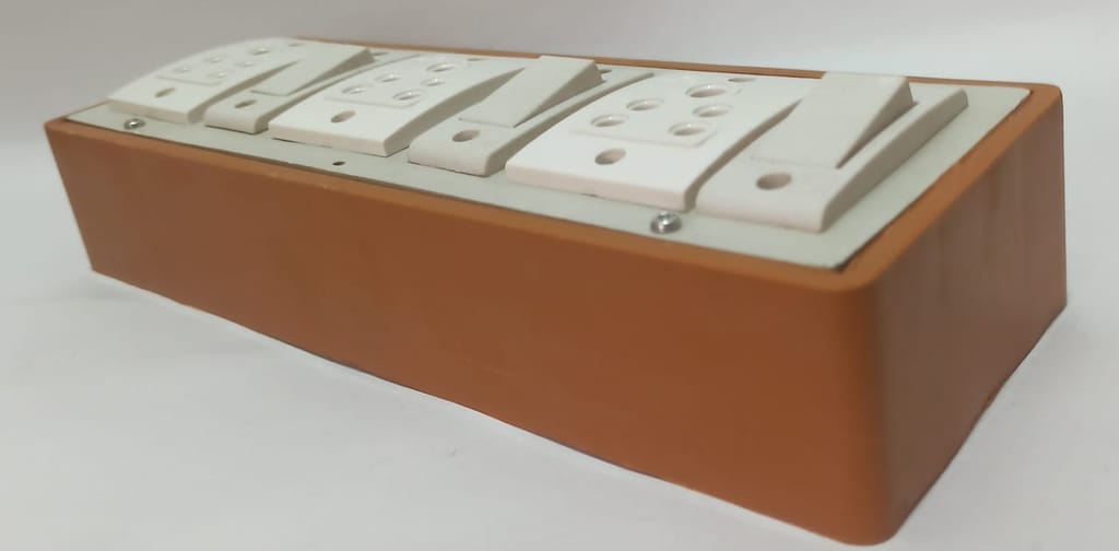 6A 3 Sockets (5 Pin Socket) & 3 Switch Extension Box with 6A Plug & 50m Wire view 2