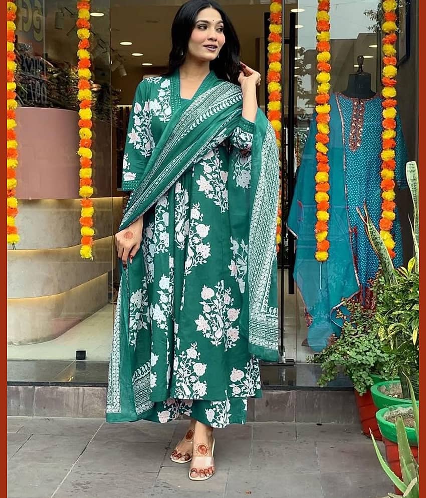 S & D Attire Women Rayon Printed A-line Kurti With Palazzo ( Green ) view 2
