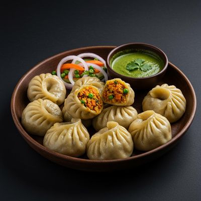 Veg Momos (10Pcs)
