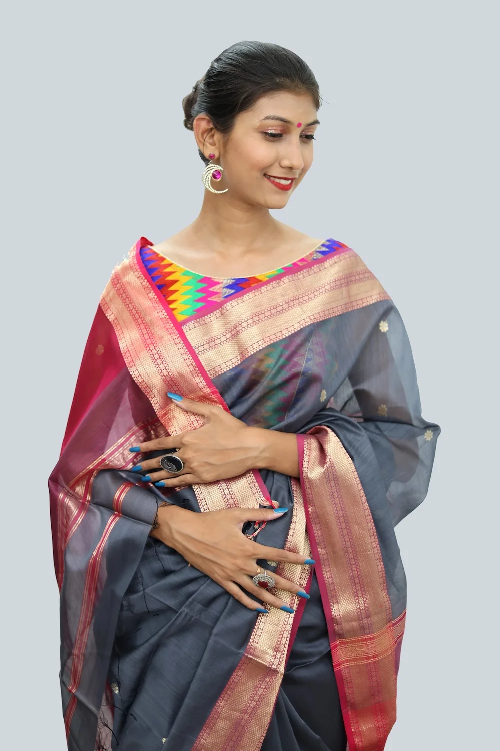 Gray Pink Broad Border handloom Saree with Tassels view 2