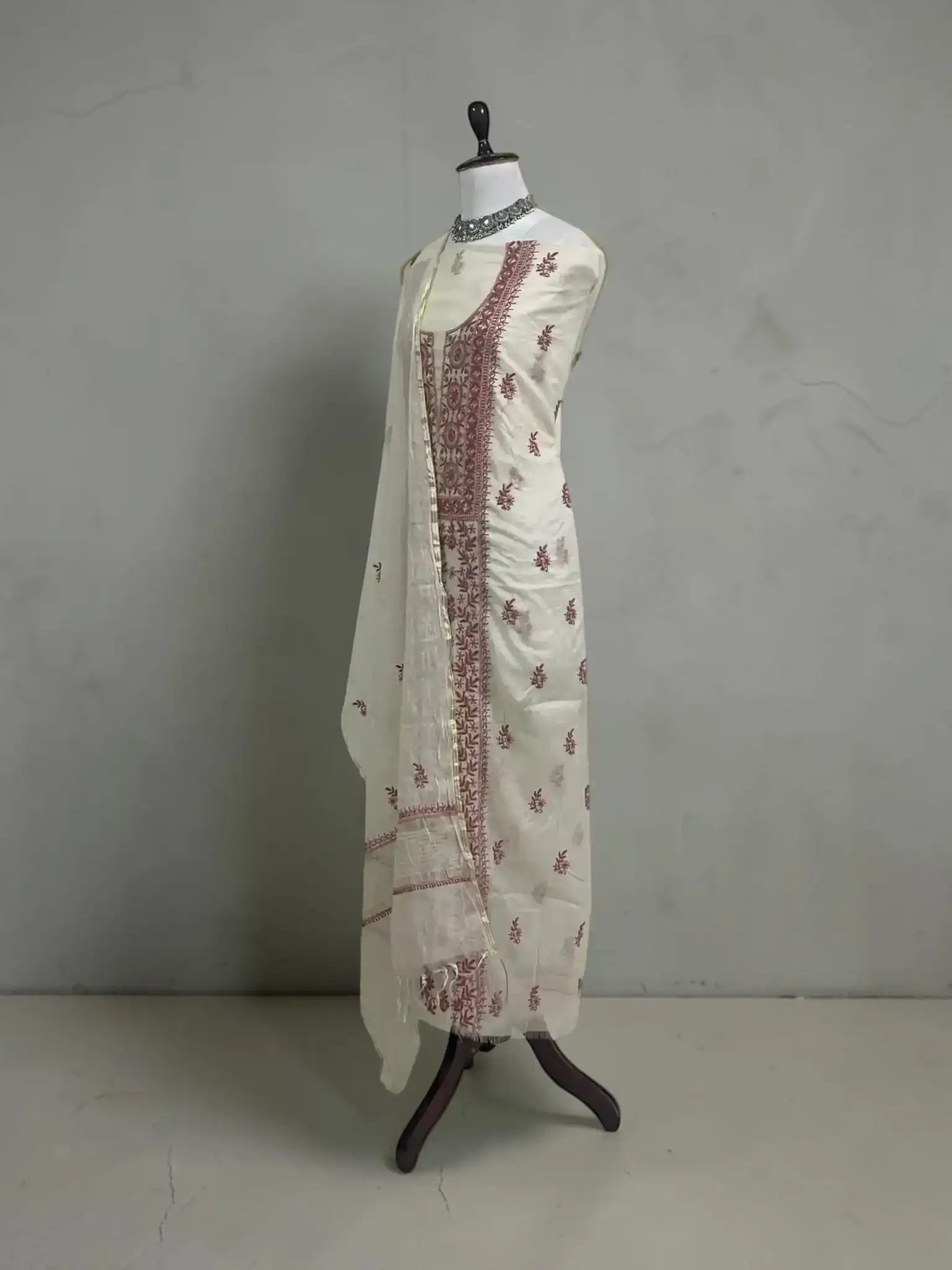 Lucknow Chikankari Mul Cotton Dress Material with Stick Figure Motif view 2