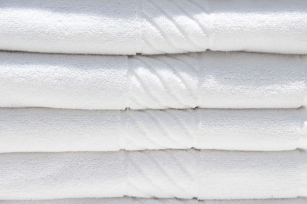 Mandhania Lovely White Cotton Bath Towels 450 GSM (28x57) Pack of 6 view 2