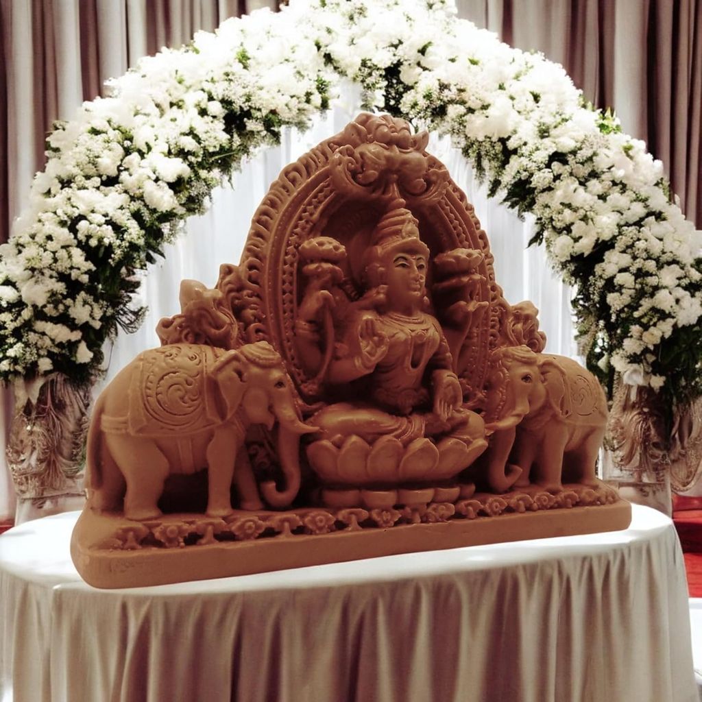 AMS Goddess Lakshmi Devi Idol Statue with Elephants for Puja, Handcrafted Hindu Religious Idols for Home Temple, Lakshmi on Lotus, Decorative Laxmi Murti for Worship, Pooja & Gifting view 2