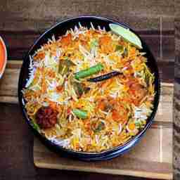 Veg biryani (full)