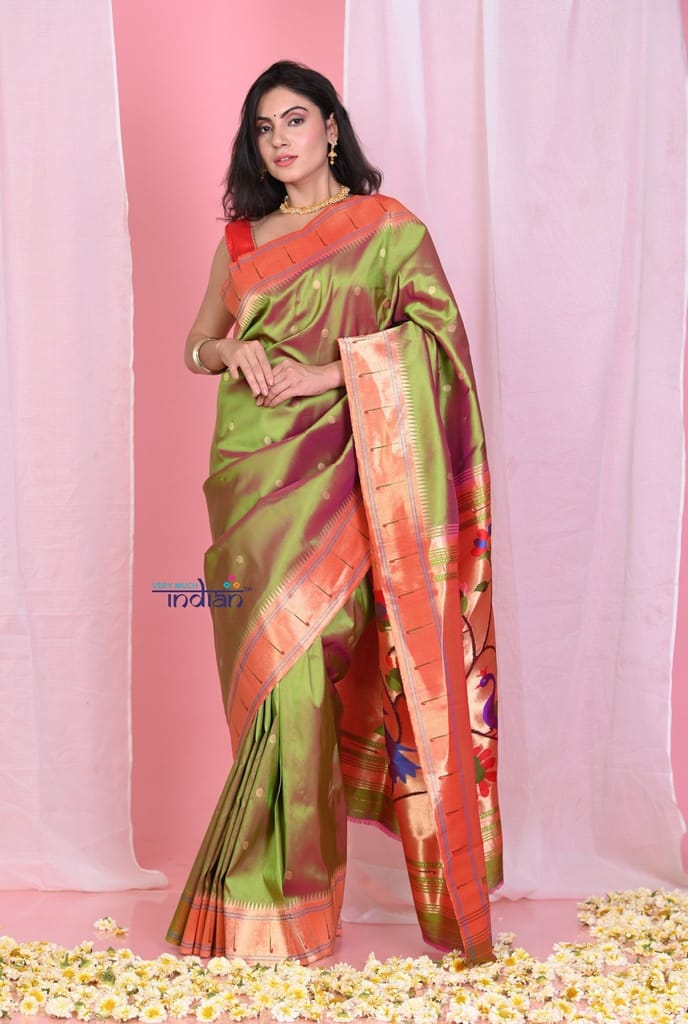 Pehal~EXCLUSIVE!Dual Tone Olive Green Pink Muniya Border Paithani Pure Silk with Peacocks Pallu view 2
