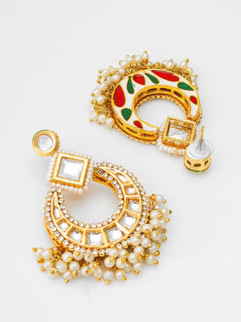 Morison Golden Chain Earrings Sleek and Edgy view 2