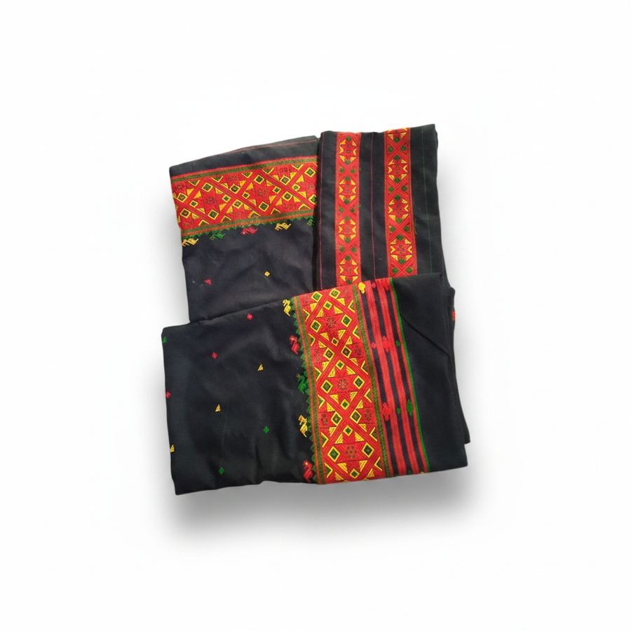 Traditional Embroidered Ethnic Saree view 2