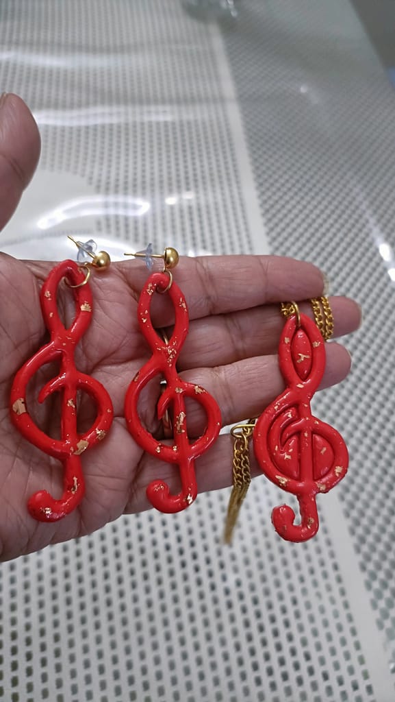 Red Music Note Jewelry Set view 2