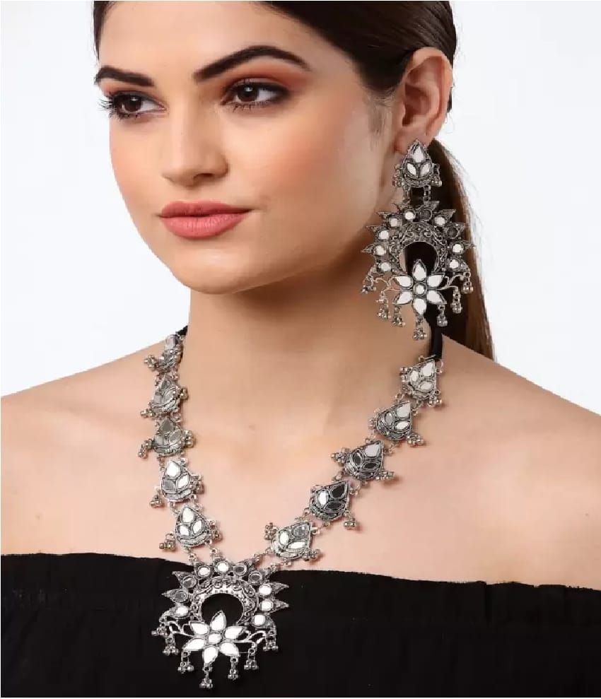 Pujvi Fashions oxidised Black Long Kundan Necklace set view 2