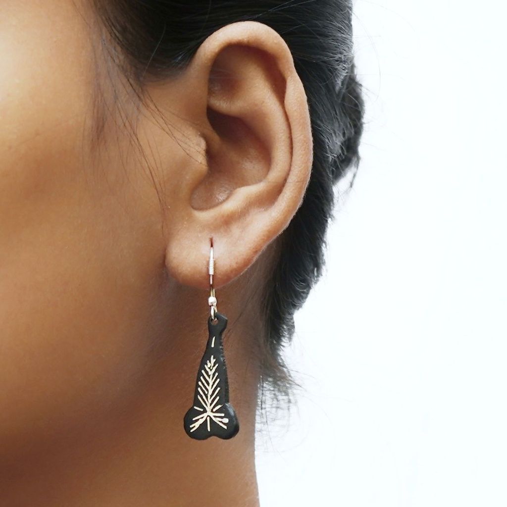 Bidri Work Ear Ring Tarkashi Small (1SMTEARKA00537) view 2