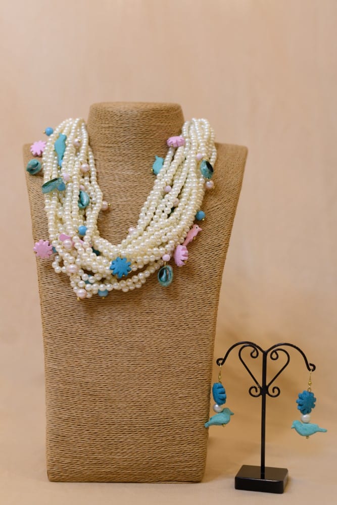 Multi Layer Plastic Pearl Necklace view 2