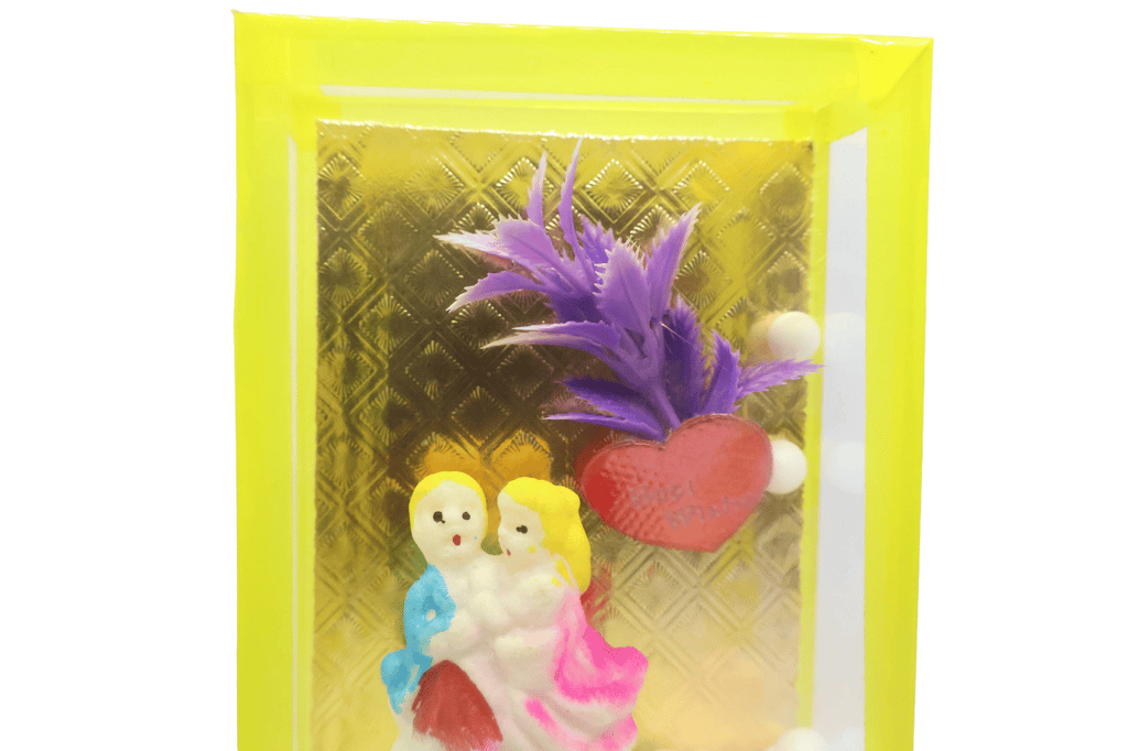 Romantic Couple Miniature / Love Couple Showpiece view 2