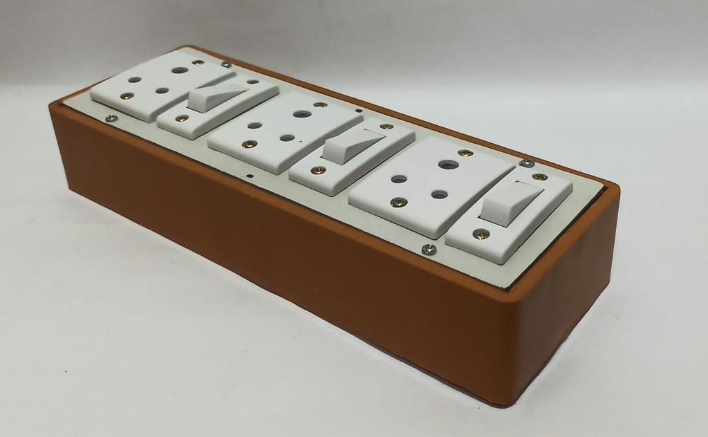 6A 3 Sockets (3 Pin Socket) & 3 Switch Extension Box with 6A Plug & 50m Wire view 2